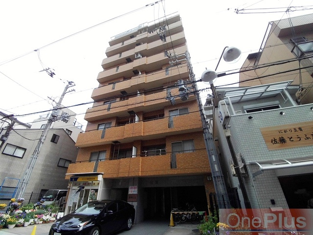 金栄ビル東館の外観