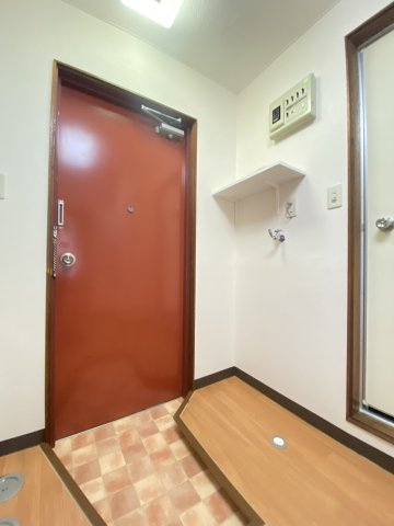 ヴィラ芙蓉の玄関