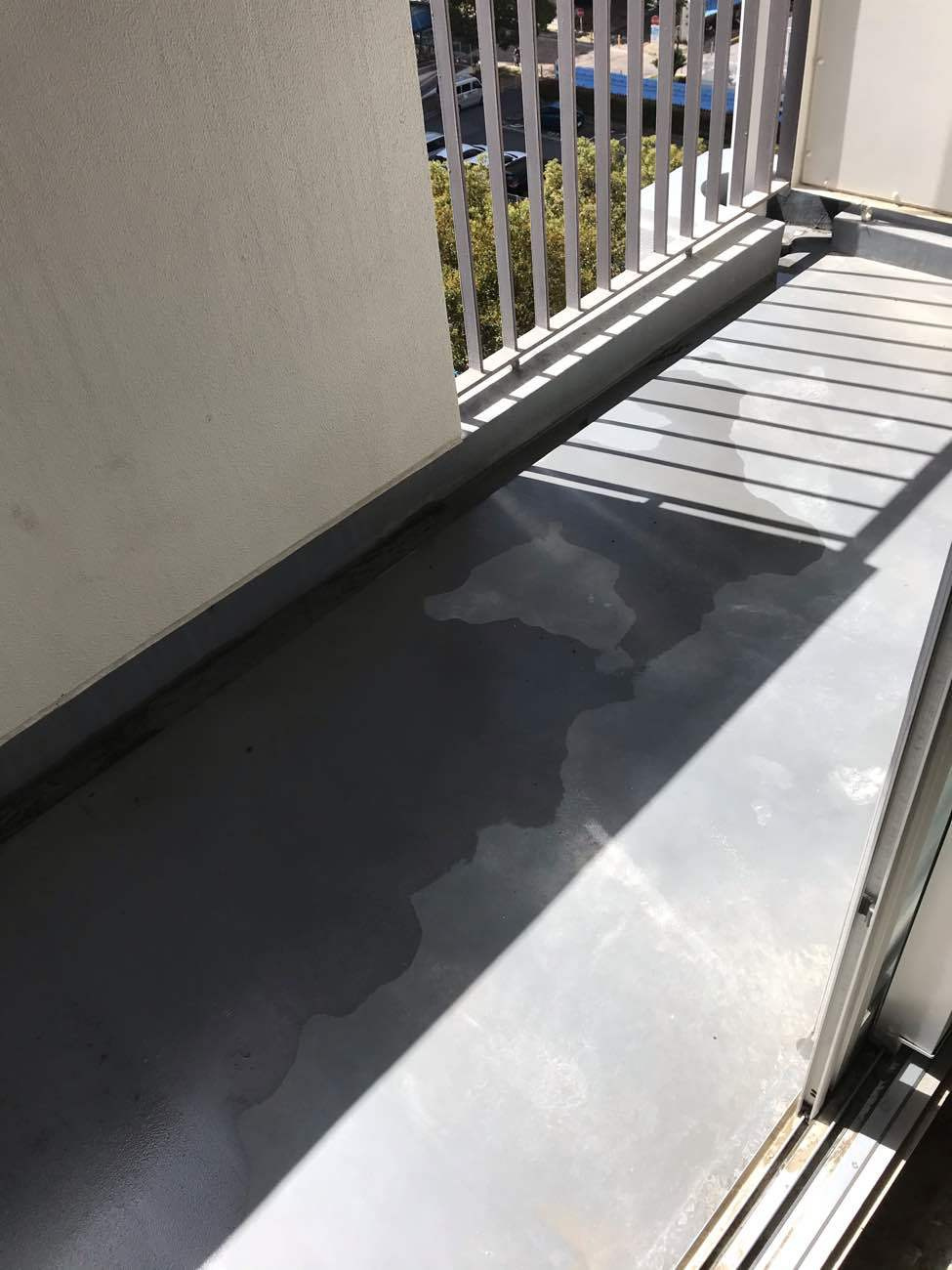 北緑丘第四住宅18号棟のバルコニー