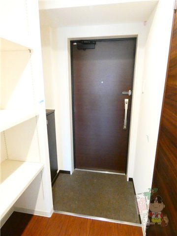 Ｍａｙｆａｉｒ田町Ｐｒｅｍｉｕｍの玄関