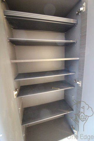 ラルシェパルク新大阪の玄関
