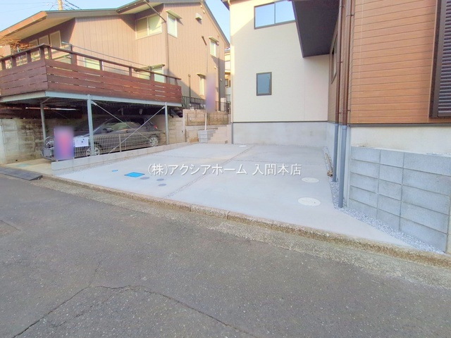 入間市上藤沢・全1棟　新築一戸建　～開放感のある角地～の駐車場