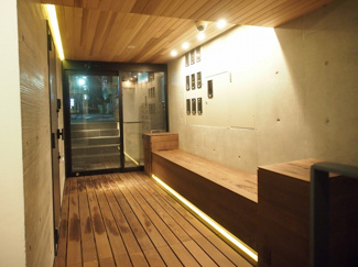 【エントランス】