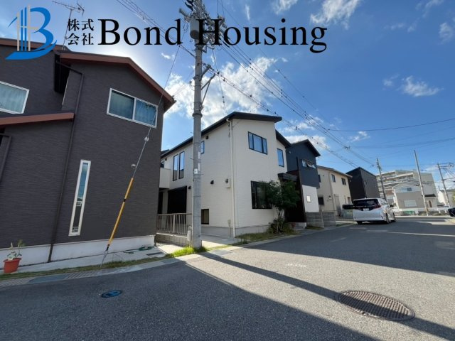 「大阪ガス施工住宅」「設備充実」二見町東二見 築4年の前面道路含む現地写真