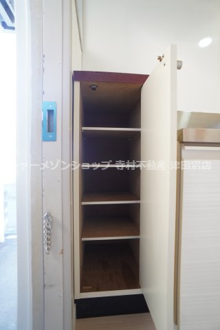 ハイツあずみのの収納