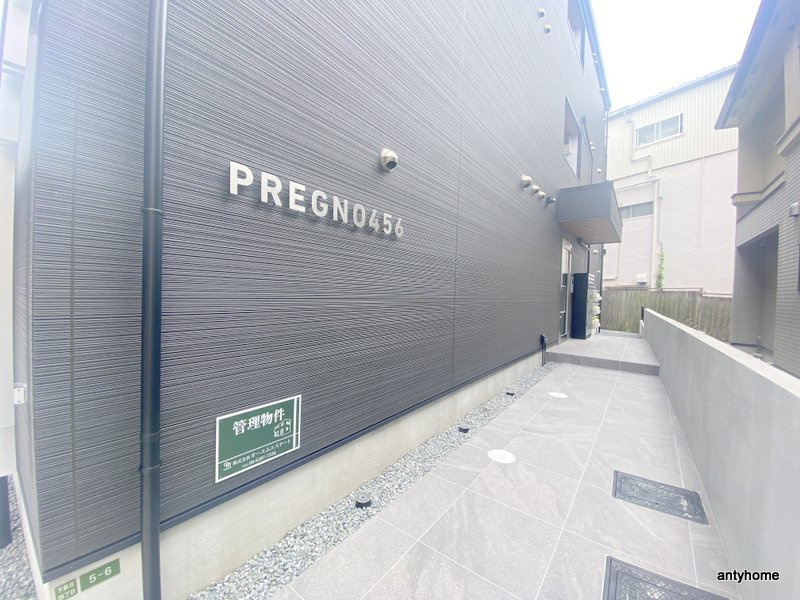 PREGNO456　仲介手数料無料のエントランス