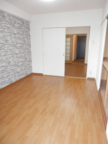 大阪市城東区成育２丁目の賃貸マンションの寝室