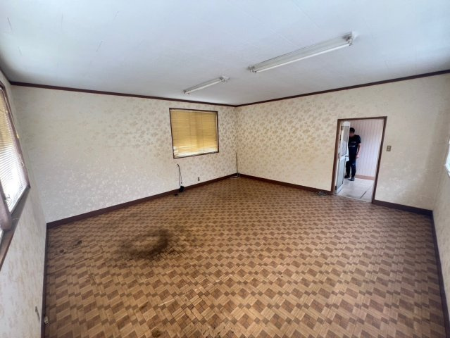明大寺町貸店舗の内装