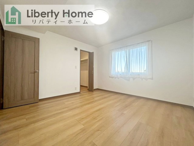 阿見町阿見　戸建の寝室