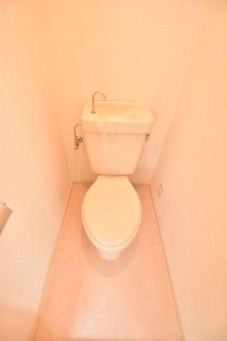 大阪市都島区都島本通５丁目の賃貸マンションのトイレ