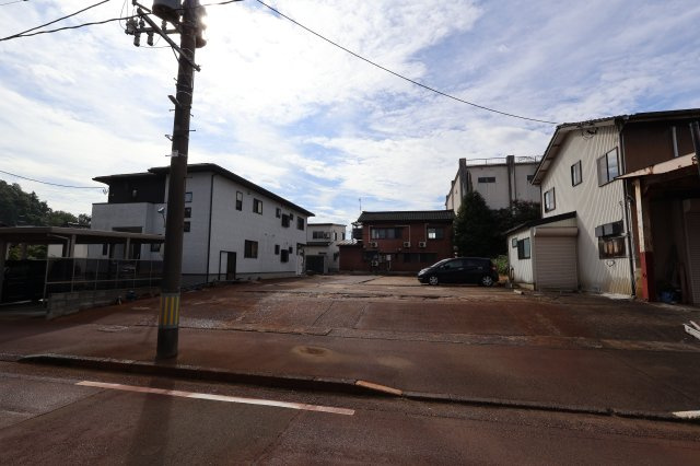 丸山ビル/マルヤママンション共同駐車場の外観パース