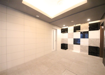 【エントランス】 | ラシーヌ瓦屋町