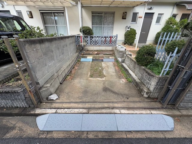 原山台テラスハウスの駐車場