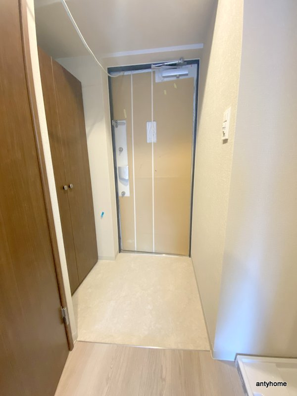 アルティザ淡路　仲介手数料無料の玄関