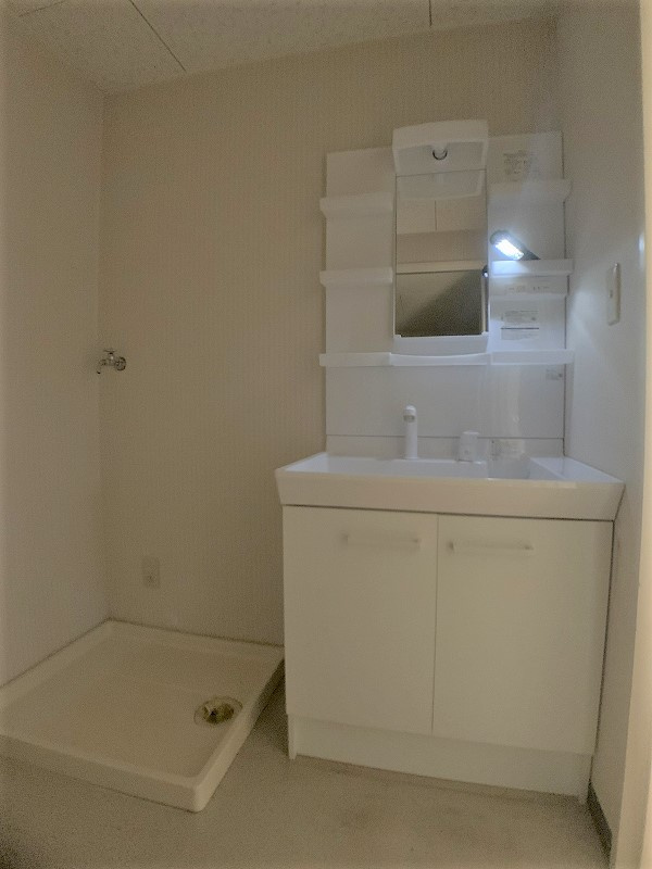 第６甚ビルの独立洗面台