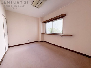 リラックスできるプライベート空間で、快適な睡眠をサポート。個人の好みに合わせたインテリアや寝具で心地良さを追求。プライベートな時間を過ごし、リフレッシュする場所におすすめです。
