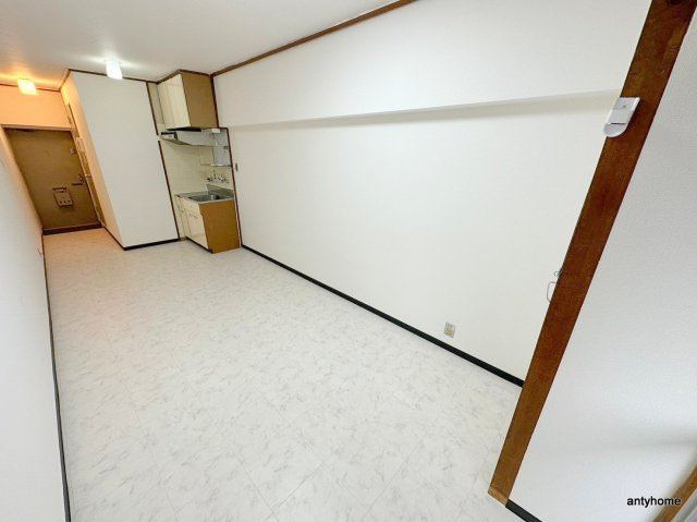 チサンマンション第5新大阪　仲介手数料無料の居間・リビング