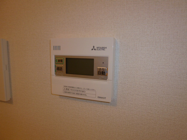 倉敷市連島町鶴新田のアパートの設備|給湯リモコン