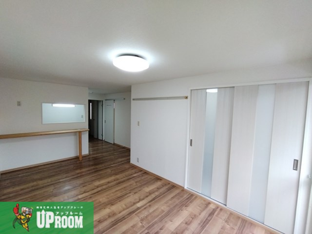 ブランニュー白山の居間・リビング