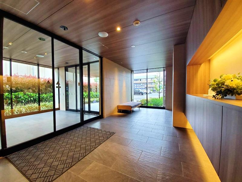 ポレスター南川添のエントランス