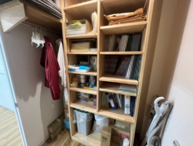 半城土中町店舗事務所の収納