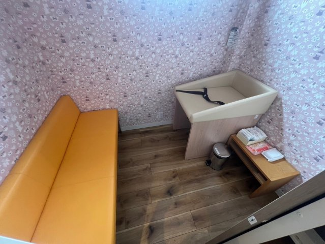 半城土中町店舗事務所のトイレ