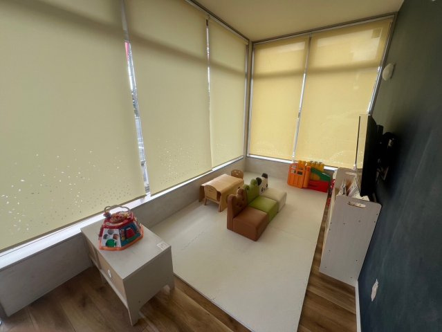 半城土中町店舗事務所の内装