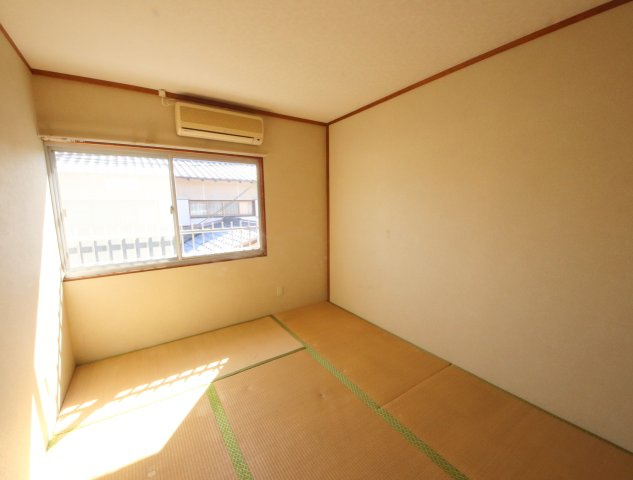 ニュー芝ハイツの和室