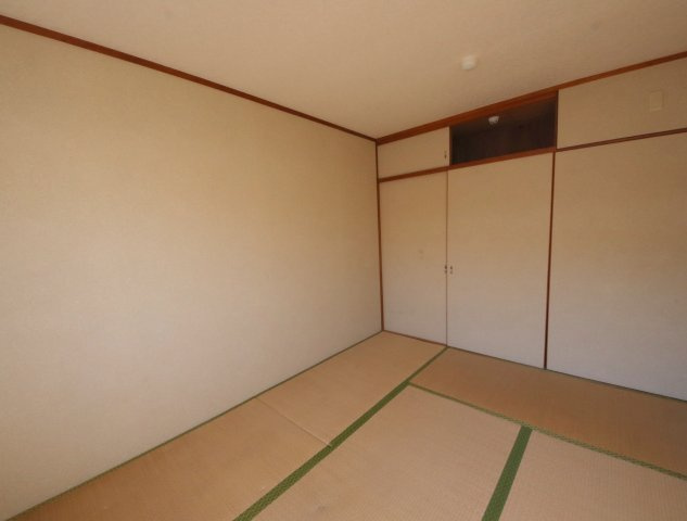 ニュー芝ハイツの和室