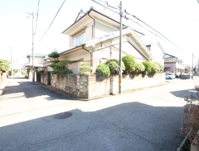 ニュー芝ハイツの駐車場