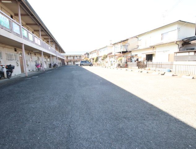 ニュー芝ハイツの駐車場