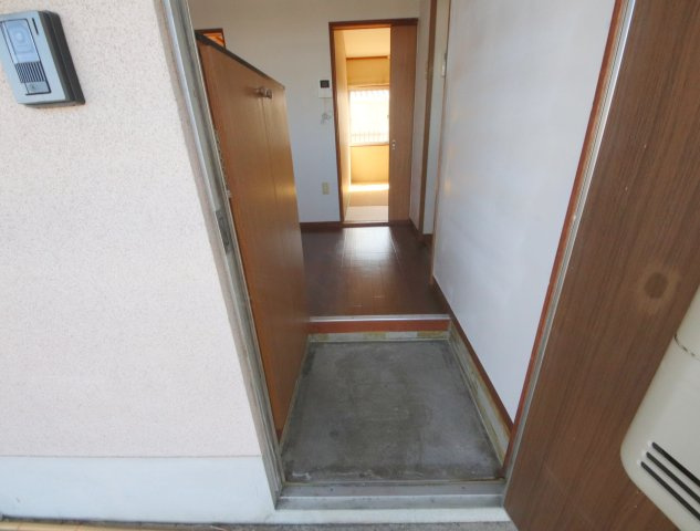 ニュー芝ハイツの玄関