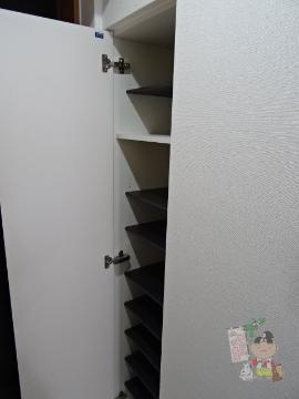 八番町ビルディングの収納|シューズボックス