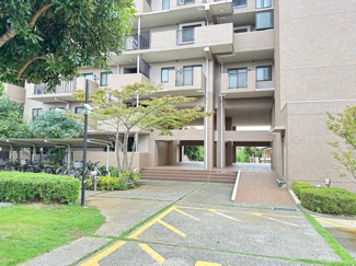 【エントランス】 | すっきり明るいエントランス♪