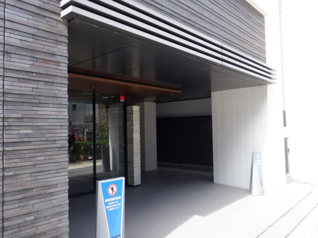 レフィール日本橋馬喰町のエントランス