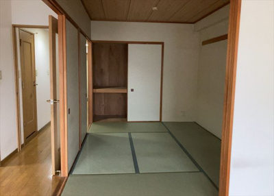 【子供部屋】 | ロイヤルステージ淵野辺 | 子供が何人でも年齢によっては、受験時にしっかり壁のある個室があった方が良い場合もあります。難しい問題ですが、兄弟の人数や、性別や年齢差によって状況が異なりますので、数年後のこともしっかり考えましょう。