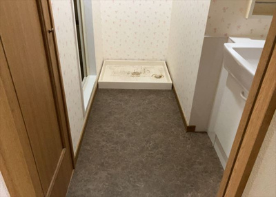 【脱衣所】 | ロイヤルステージ淵野辺 | 洗面脱衣所は「体を綺麗に整える場所」という目的と役割を持っています。そして便利で使い勝手のいい「体を綺麗に整える場所」にするためには、配置や動線、照明や収納計画をしっかりと検討しておく必要があります。