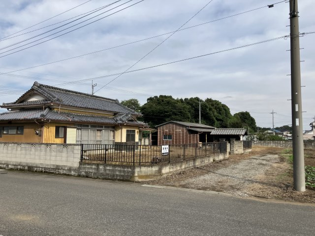【外観】 | 売地：邑楽町篠塚町 | 前面道路含む現地写真です