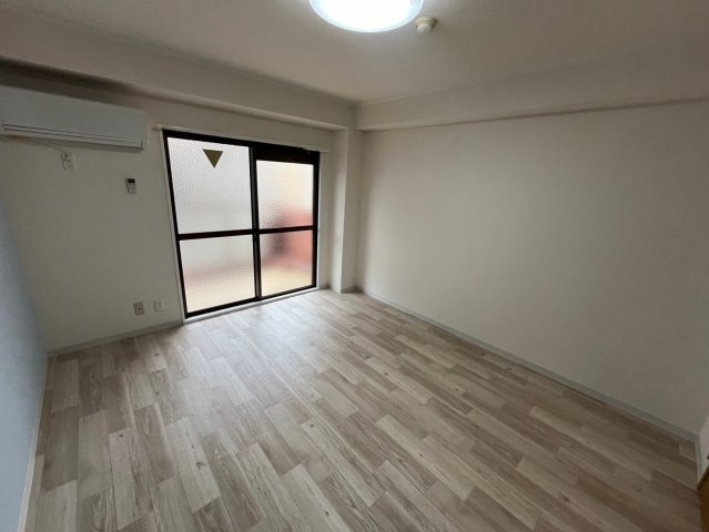 サンシャイン住吉の居間・リビング