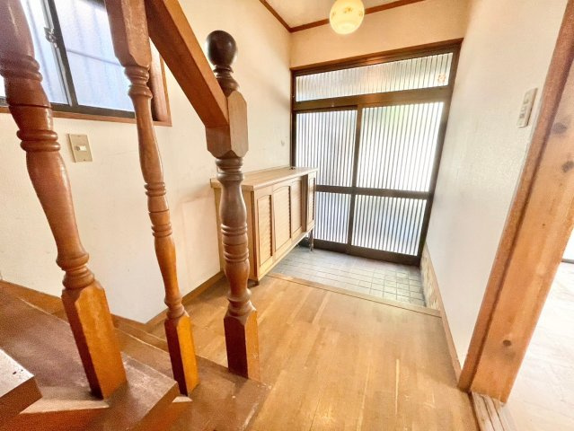 寝屋川市太秦東が丘　中古一戸建ての玄関|シンプルで使いやすい玄関です