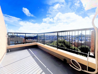 【展望】 | ◆◇インペリアル菊名　～ルミナスタウン～　３階◇◆ | ◆一息つくための憩いの場として。お洗濯物を干す空間として。ガーデニングエリアとして。多様にご利用いただける空間です。