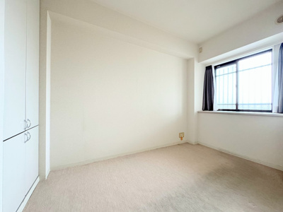 【洋室】 | 市が尾南パークホームズ | ◆柔らかい陽光が差し込む明るいお部屋を演出する設計。彩光の取れる窓が気持ちの良いお部屋を創り上げます。