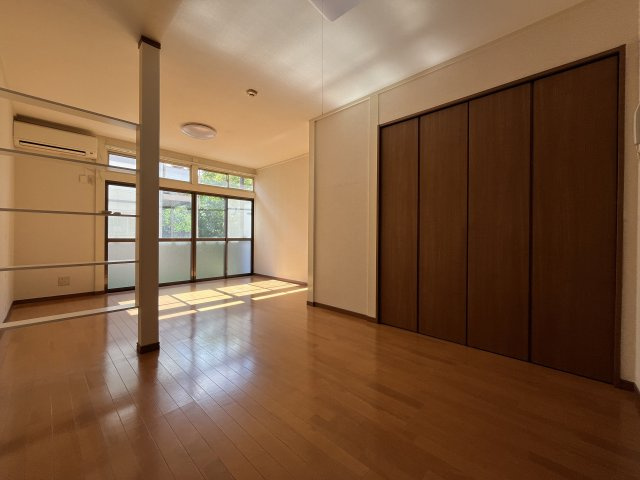 サニーハイツの洋室