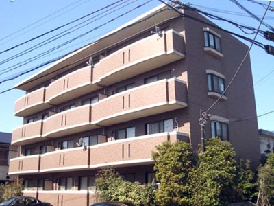 ４階建て鉄筋コンクリートのマンション