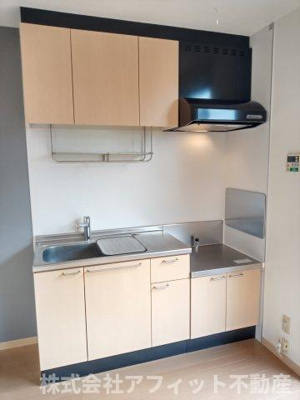 【キッチン】 | スカイメゾン八番館 | 吊戸棚付き