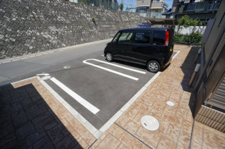 【駐車場】