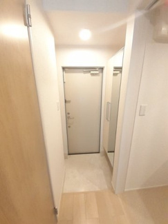 【玄関】 | フィオーレ降松Ｙ | ゆったりとした玄関です