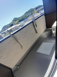 【バルコニー】 | フィオーレ降松Ｙ | 暖かな日差しのふりそそぐバルコニー