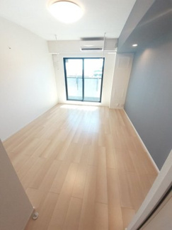 【内装】 | フィオーレ降松Ｙ | 明るい色調の室内です