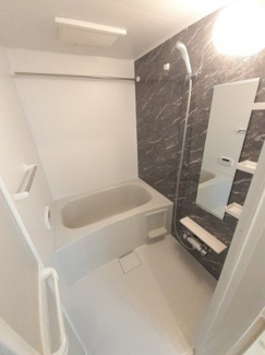 【浴室】 | フィオーレ降松Ｍ＆Ｓ | きれいなお風呂です